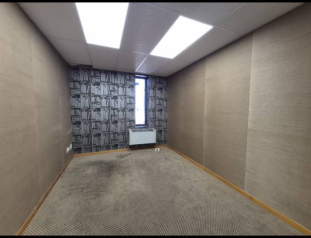 712M² OFFICE TO LET IN SANDTON CENTRAL